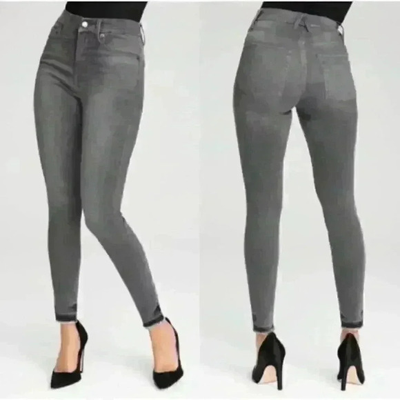 𝅺good American Good Legs Crop Raw Edge | Black071 Size 0/25 - Picture 6 of 10